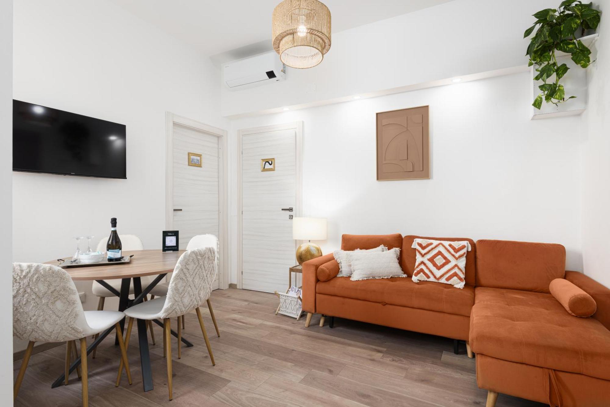 Zen Island Downtown Florence, New For 6 * Florence