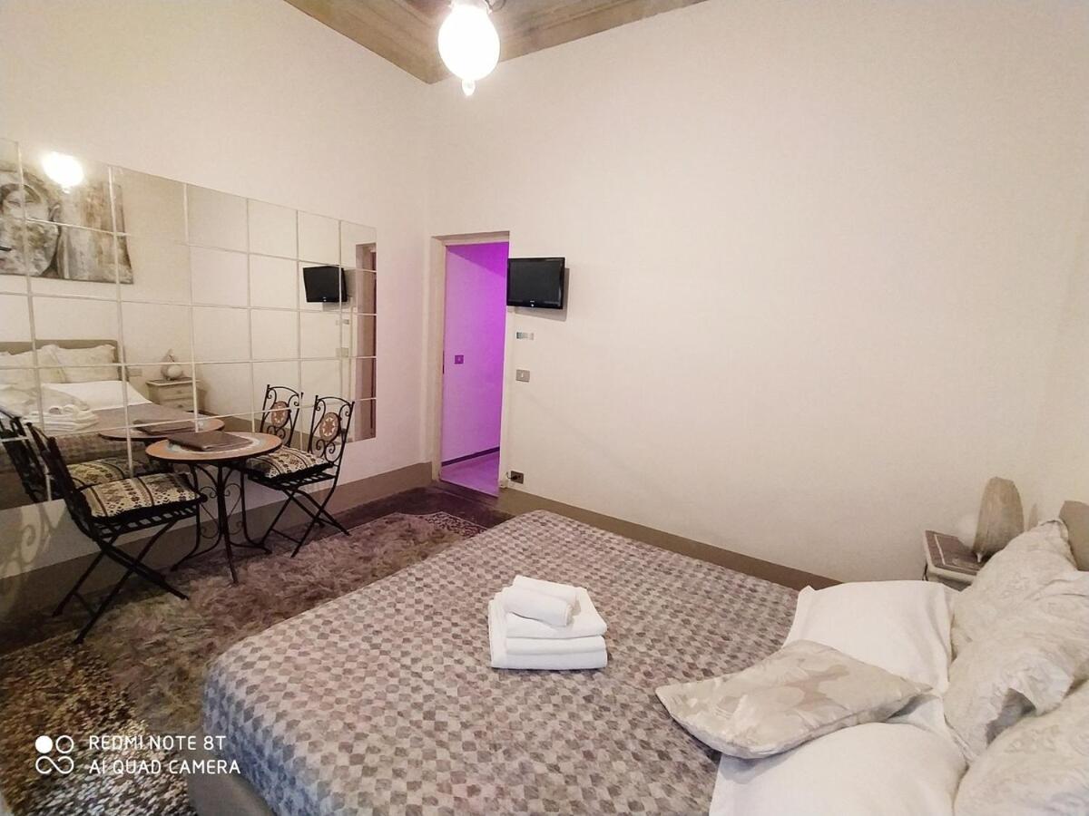 Zen Island Downtown Florence, New For 6 *